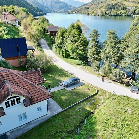 Cobras Plivsko Jezero, Jajce Villa Bagian luar foto