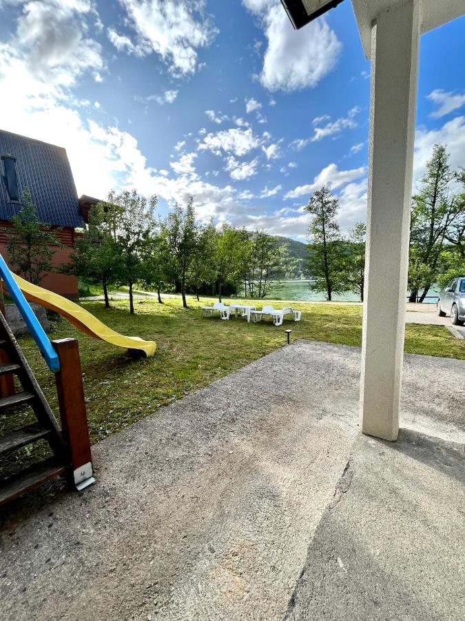 Cobras Plivsko Jezero, Jajce Villa Bagian luar foto