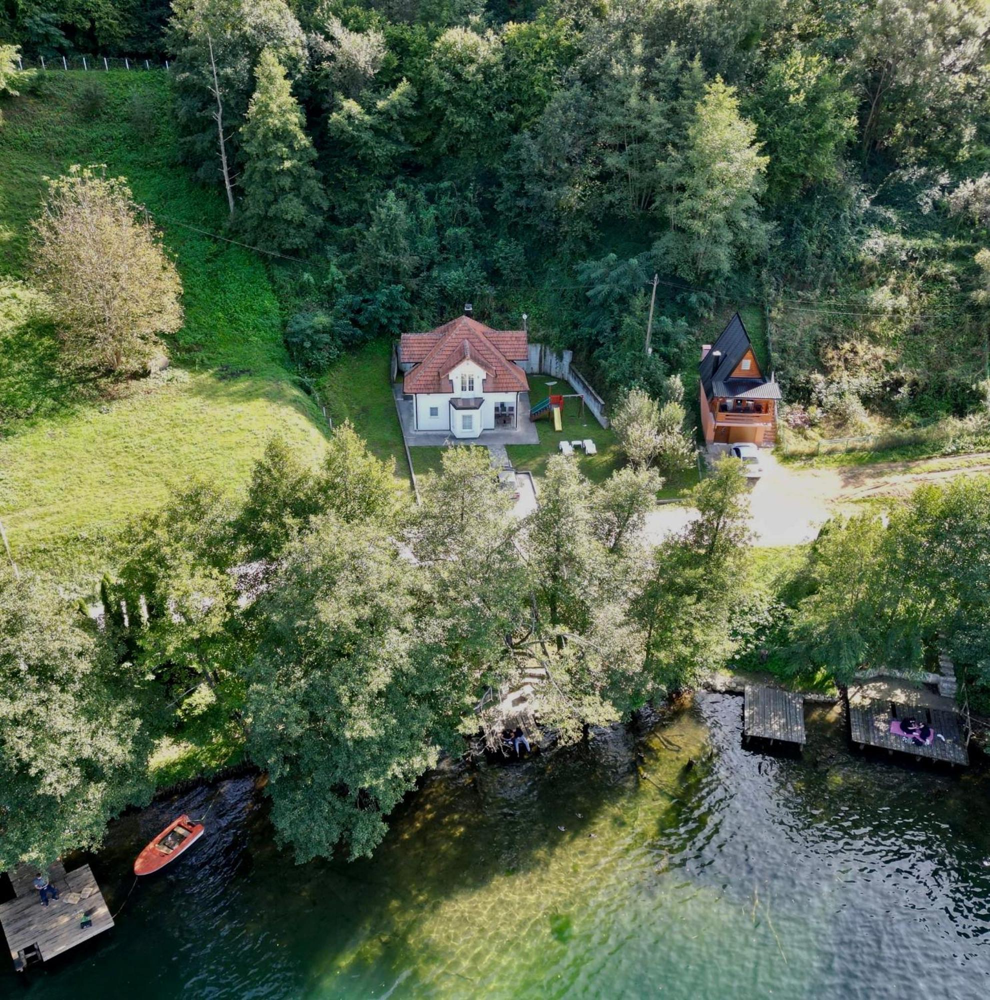 Cobras Plivsko Jezero, Jajce Villa Bagian luar foto