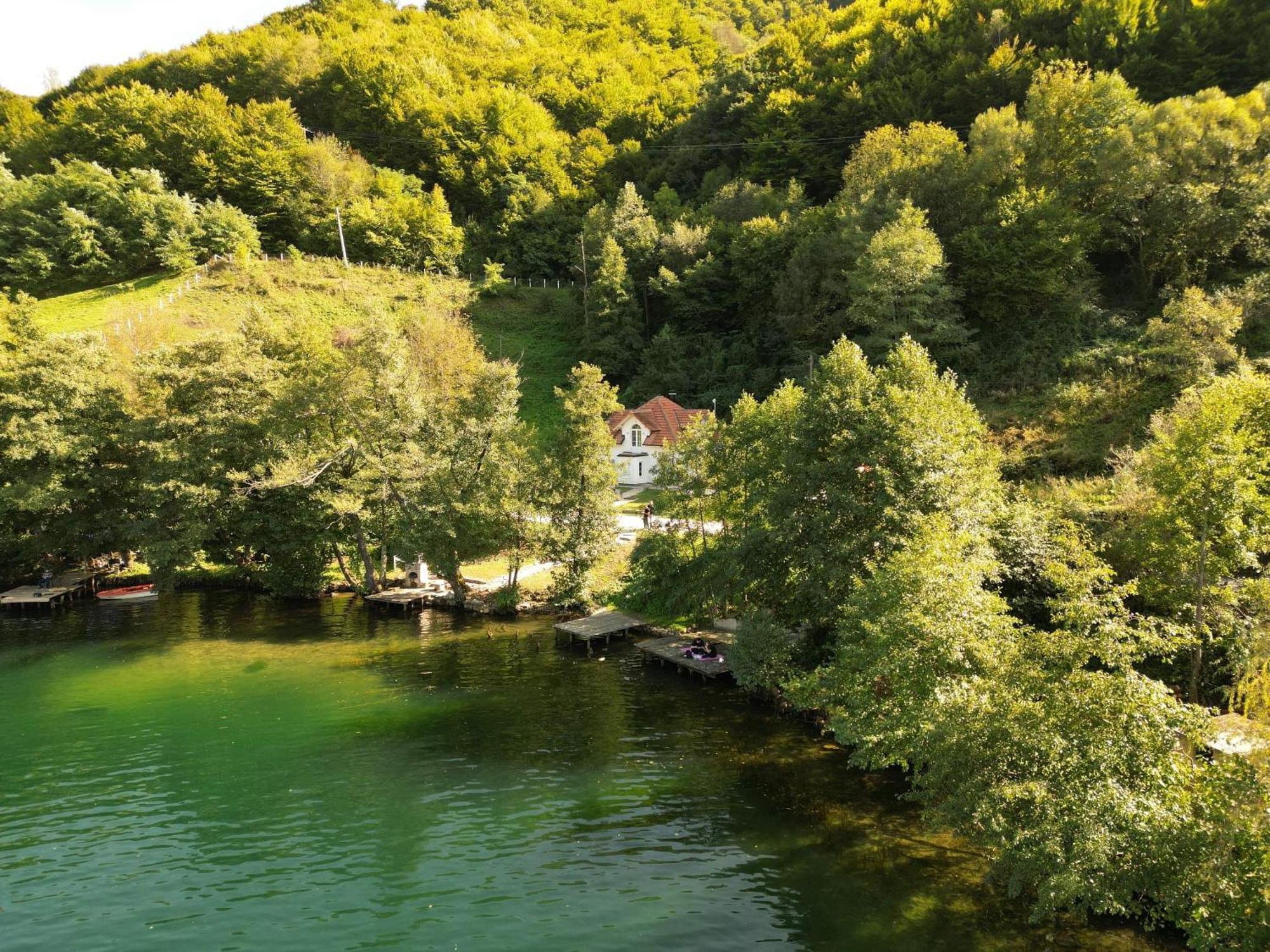 Cobras Plivsko Jezero, Jajce Villa Bagian luar foto