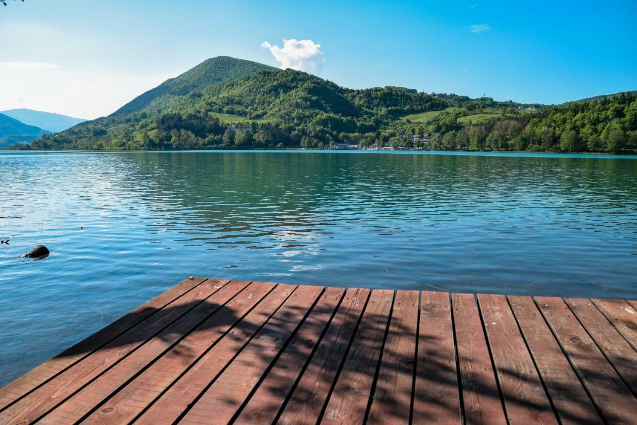 Cobras Plivsko Jezero, Jajce Villa Bagian luar foto